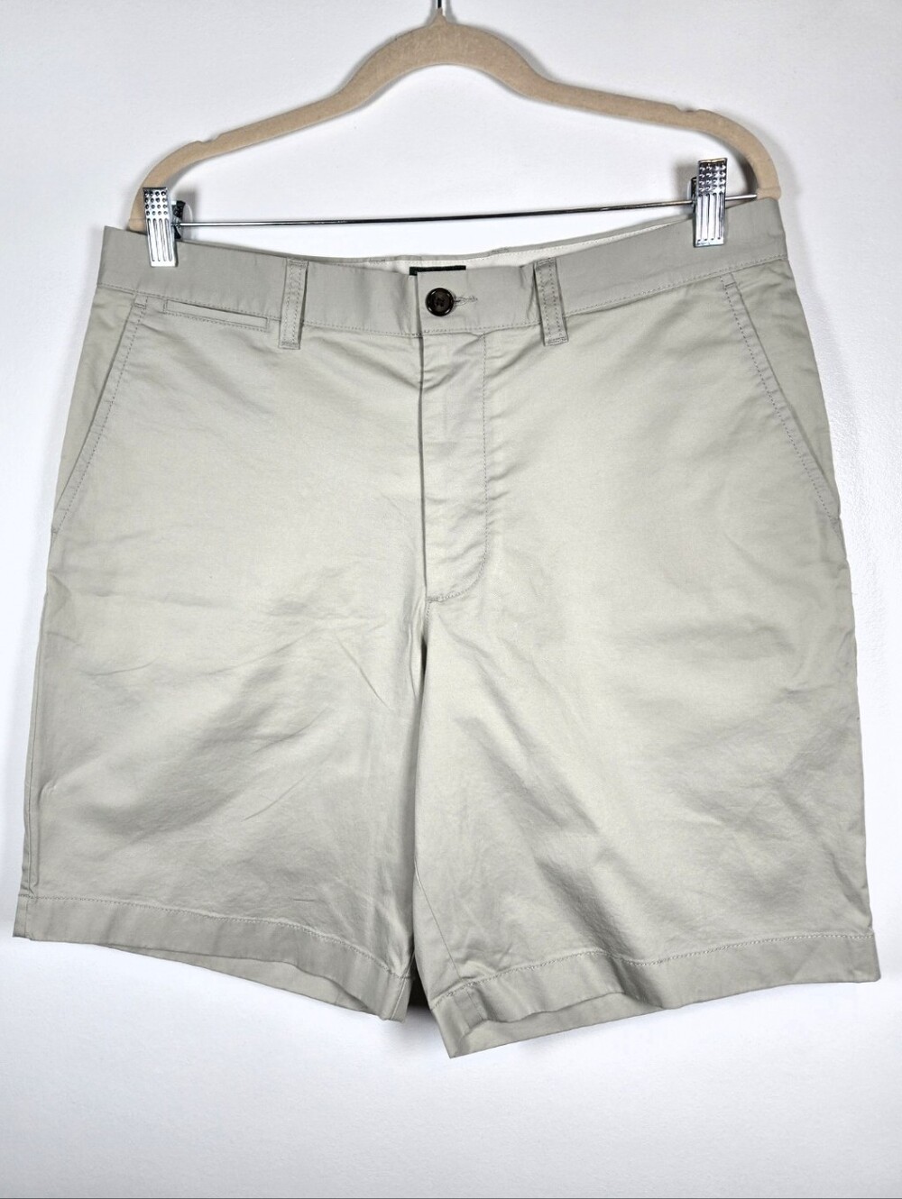 NEW J. Crew Portsider Shorts Flat Front Cream 9" Mens Size 33